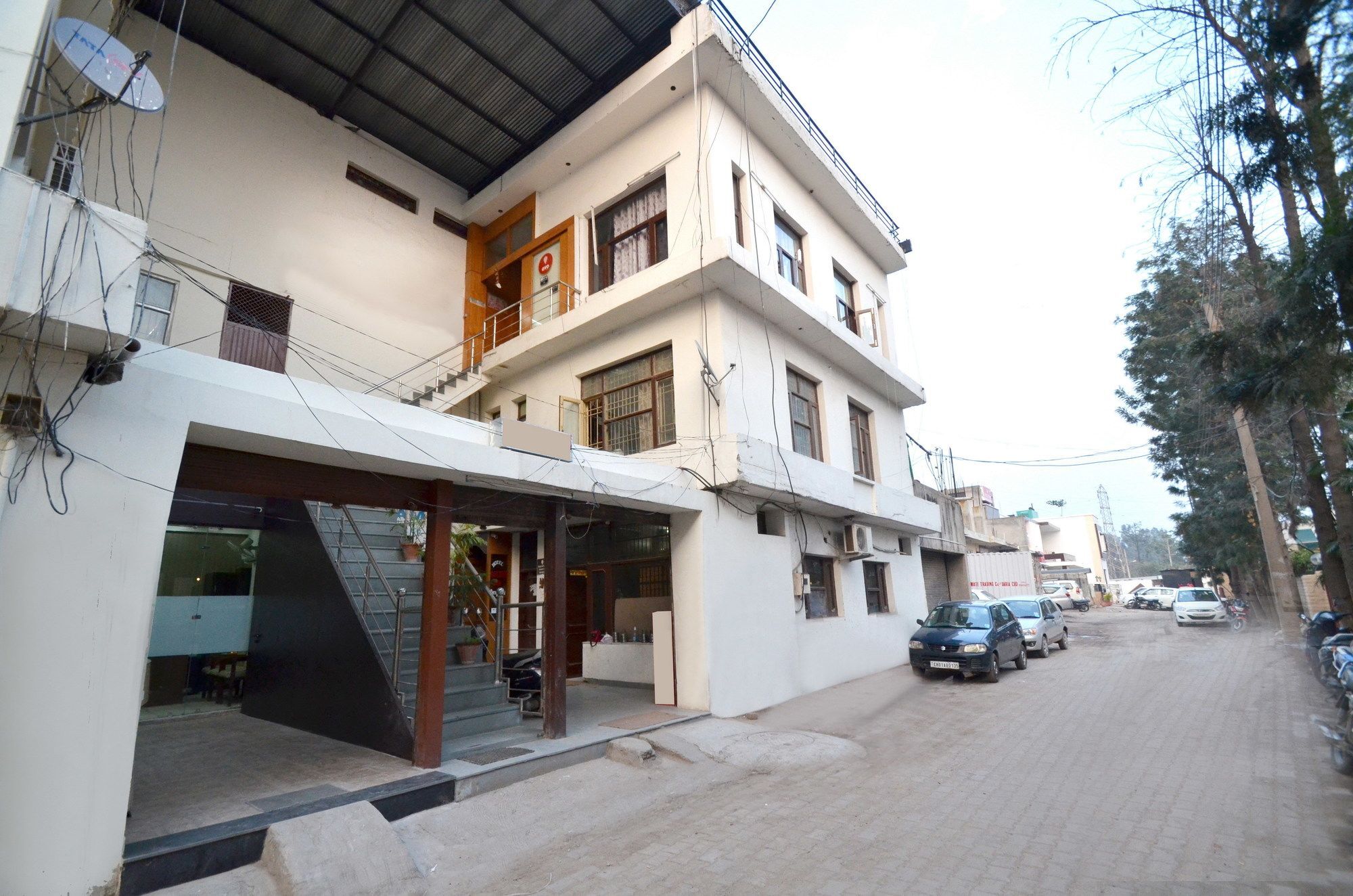 Oyo 5190 Hotel Golden Inn Chandīgarh Dış mekan fotoğraf