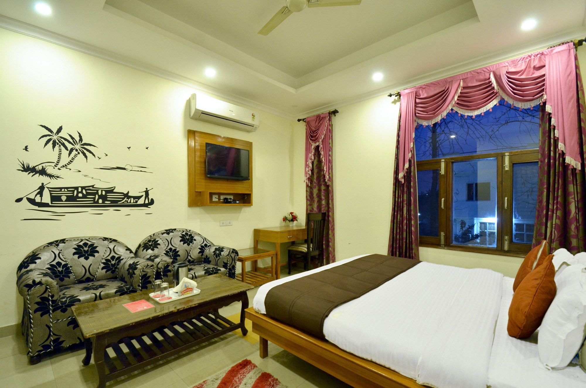 Oyo 5190 Hotel Golden Inn Chandīgarh Dış mekan fotoğraf